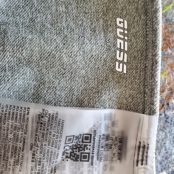 Guess crop top - Picture 5 of 5